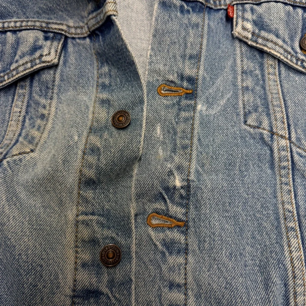Levis Relaxed Trucker Jacket Mens XL‎ Light Wash Blue Denim Cotton Vintage Style - Picture 12 of 15